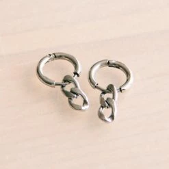 New Bazou Steel Chain Earrings