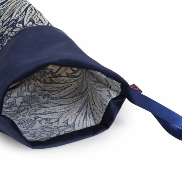 Hot Sale 🎁 New Green & Heath 🎄 Christmas Stocking In William Morris Marigold Indigo With Navy Velvet Trim ✨ 3 New Green & Heath Christmas Stocking In William Morris Marigold Indigo With Navy Velvet Trim