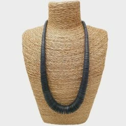 New Lotusfeet Coconut Shell Long Necklace Navy