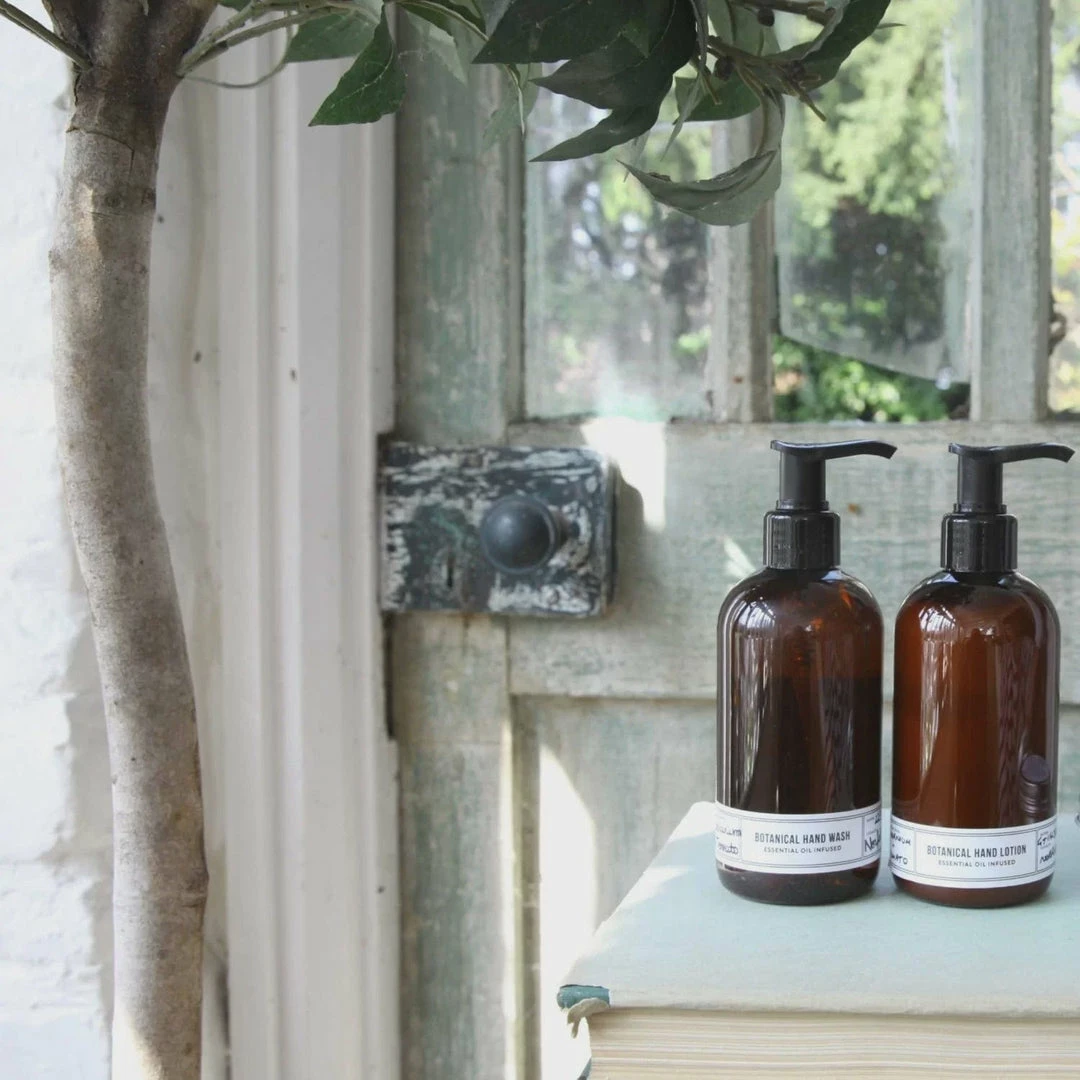 Brand new 😉 New Norfolk Natural Living Gardener's Hand Care Set Coriander & Lavender 👍 2 New Norfolk Natural Living Gardener's Hand Care Set Coriander & Lavender